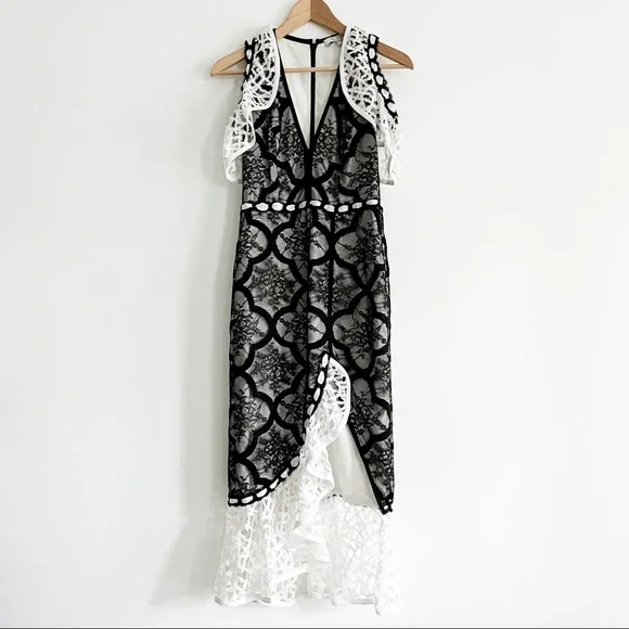 Alexis Emily Black and White Lace Ruffle Cap Sleeve Midi Dress with Side Slit XS - Picture 7 of 16